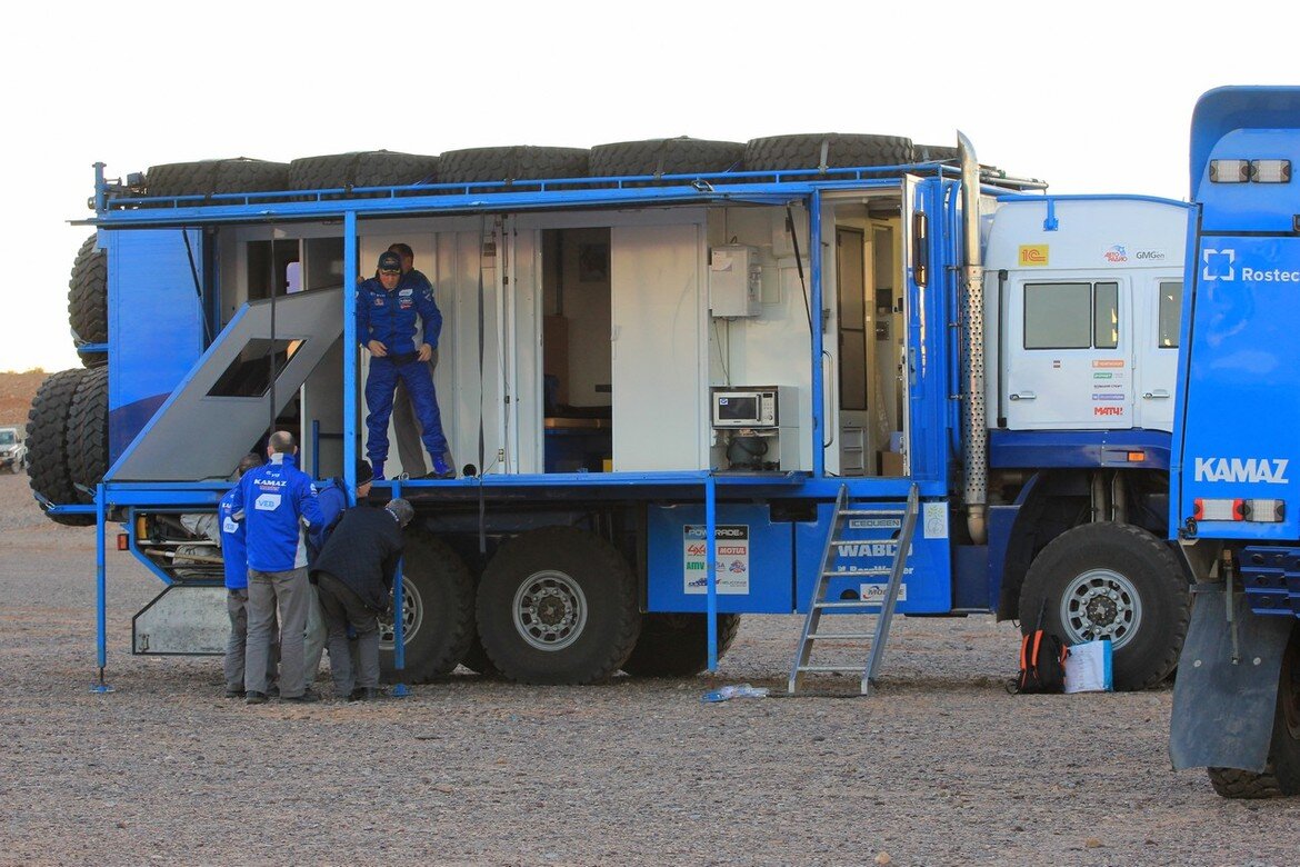 Africa Eco Race: как я был штурманом «боевой» технички «КАМАЗ-мастер» |  Автомобильный журнал 