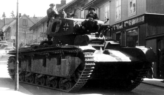 Тяжёлый двухбашеный  танк Neubaufahrzeug.