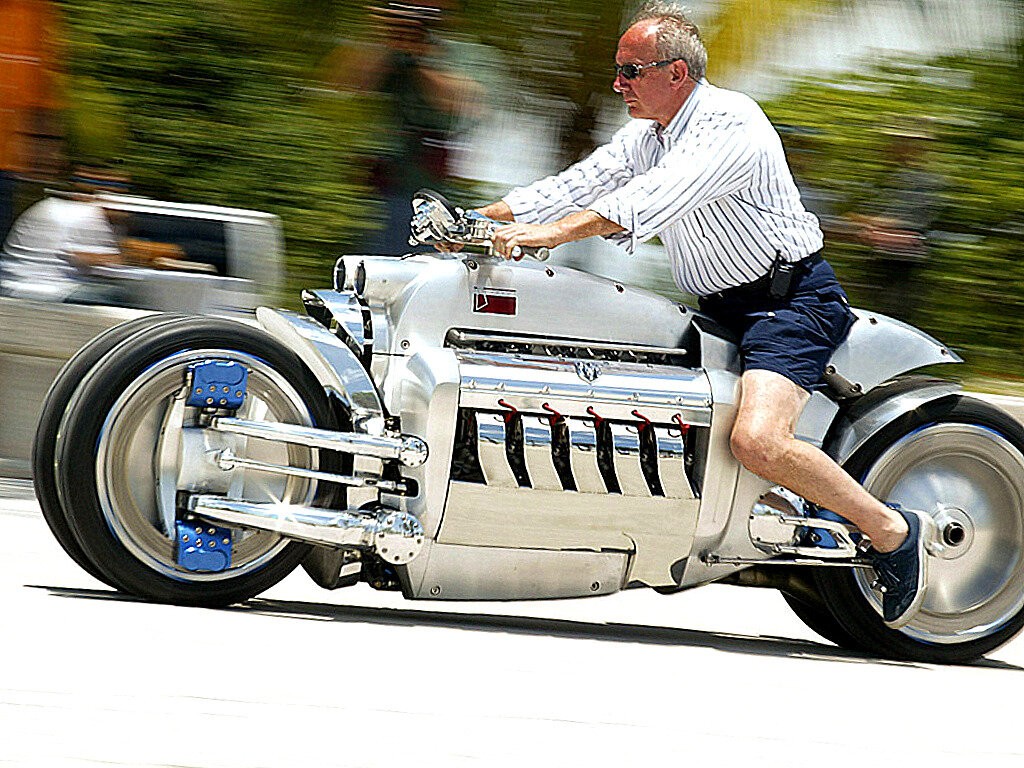 Самый быстрый мотоцикл в мире - концептуальный Dodge Tomahawk | Удиви меня!  | Дзен