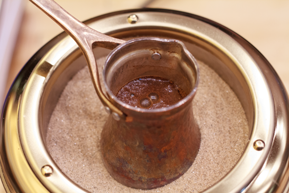 как правильно выбрать кофе для турки. как правильно выбрать кофе для турки. Bk-8208. кофе в турке. турка для кофе.