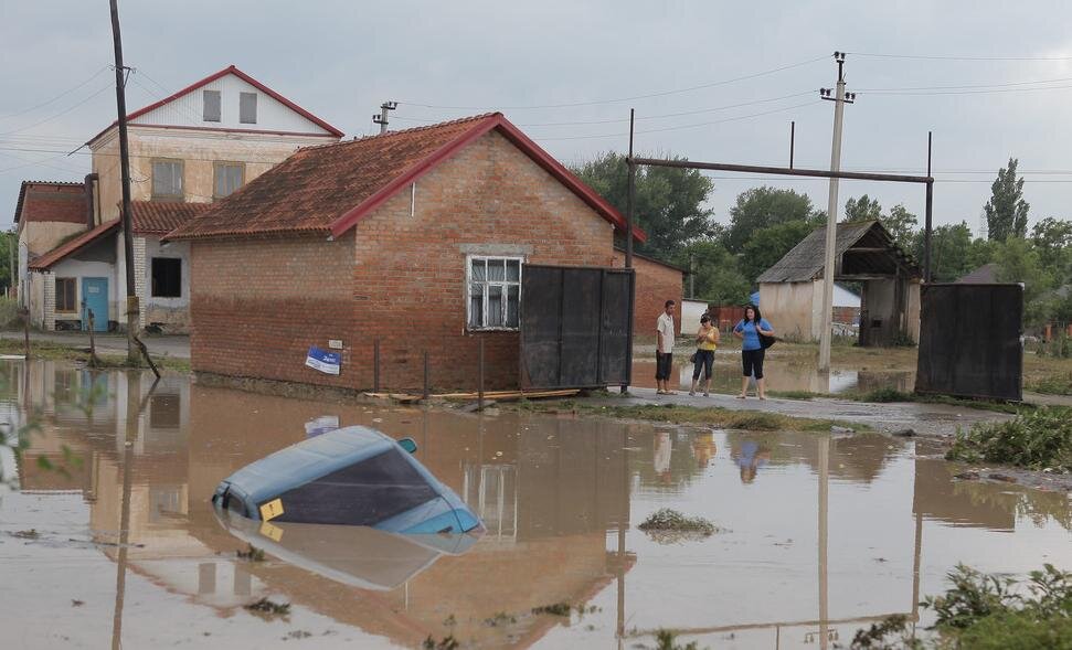 Крымск краснодарский край потоп 2012. Затопление крымска 2012 правда. Крымск краснодарский край потоп 2012. Крымск затопление 2012. Крымск, 2012 год.
