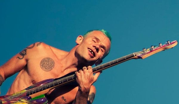 Лицо и основатель Red Hot Chili Peppers - Фли, он же Блоха, он же Michael Peter Balzary