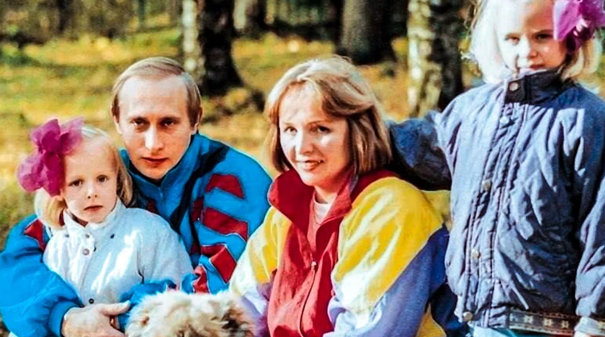 Семья Путина, 90-е годы