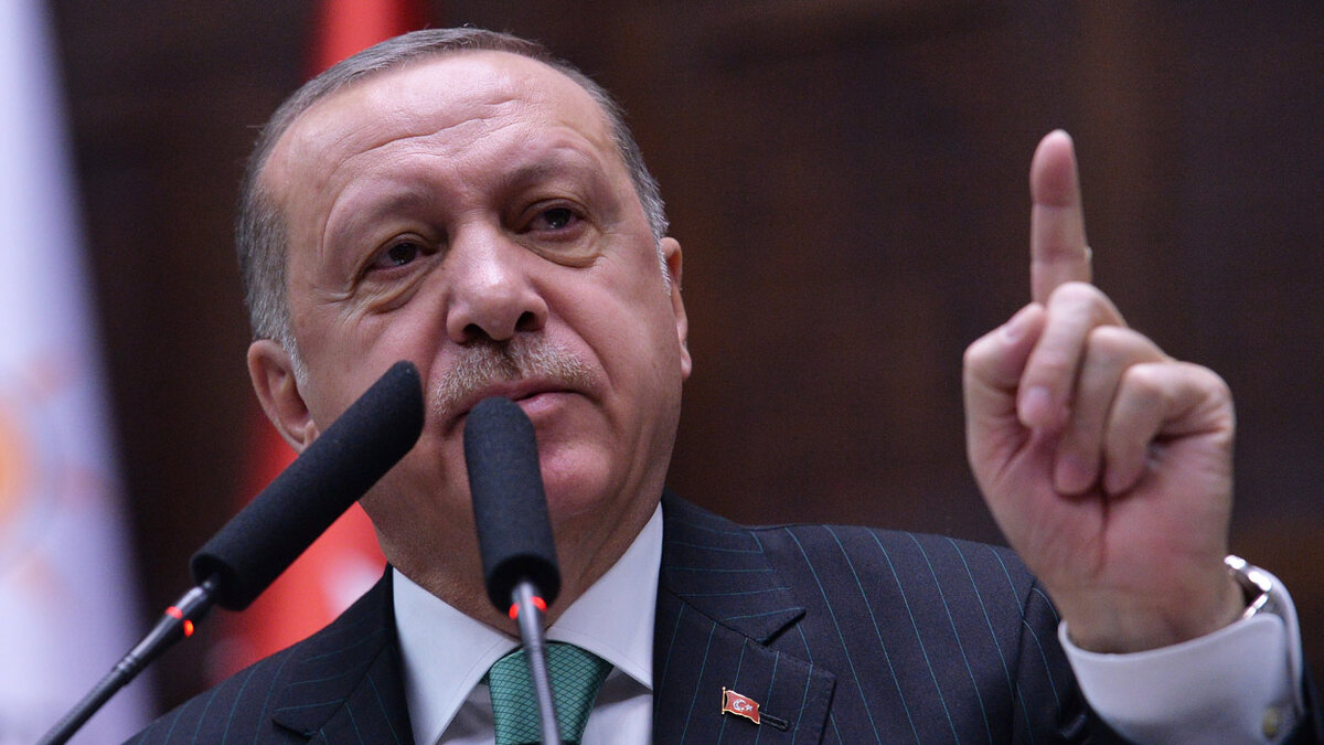 Эрдоган возраст. Реджеп Тайип Эрдоган. Реджеп Тайип Эрдоган улыбается. Тайип Эрдоган злой. Эрдоган фото.