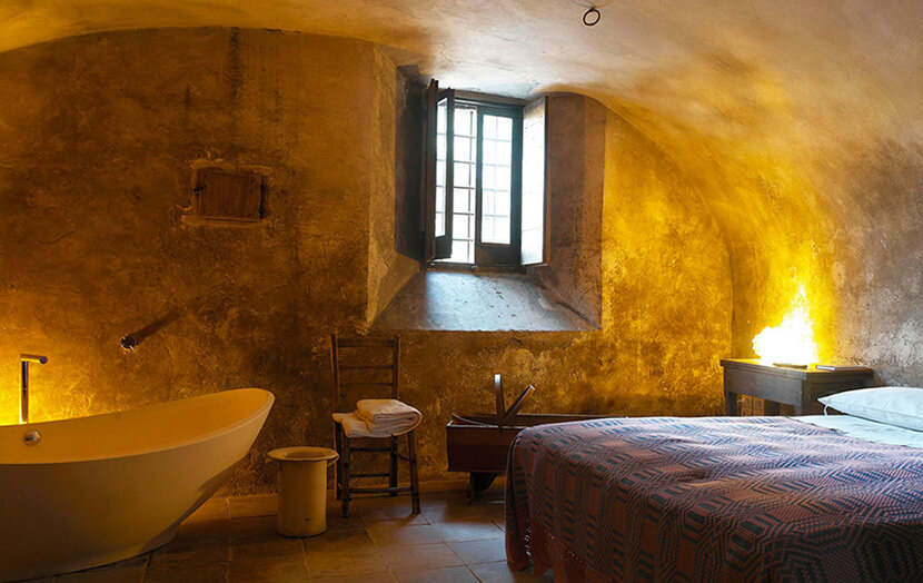  Фото 1. Отель Sextantio Albergo Diffuso. Историческая итальянская деревня 