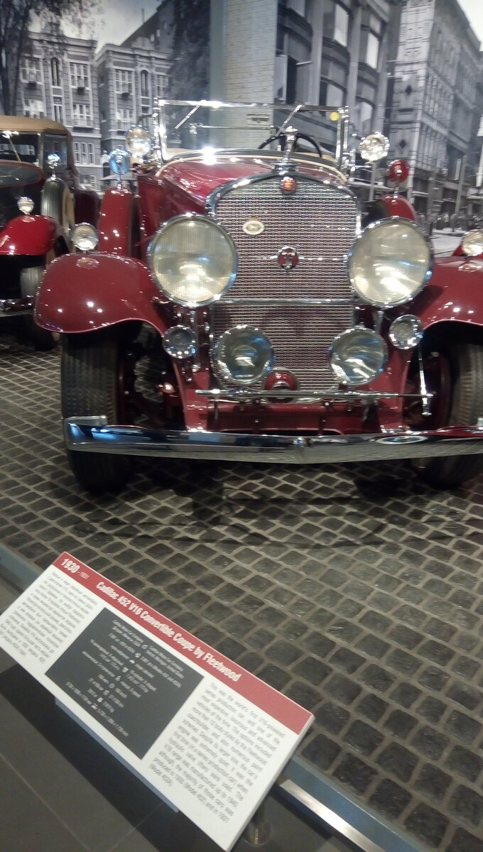 В мире, столько всего интересного, но иногда можно в старых автомобилях увидеть решения.