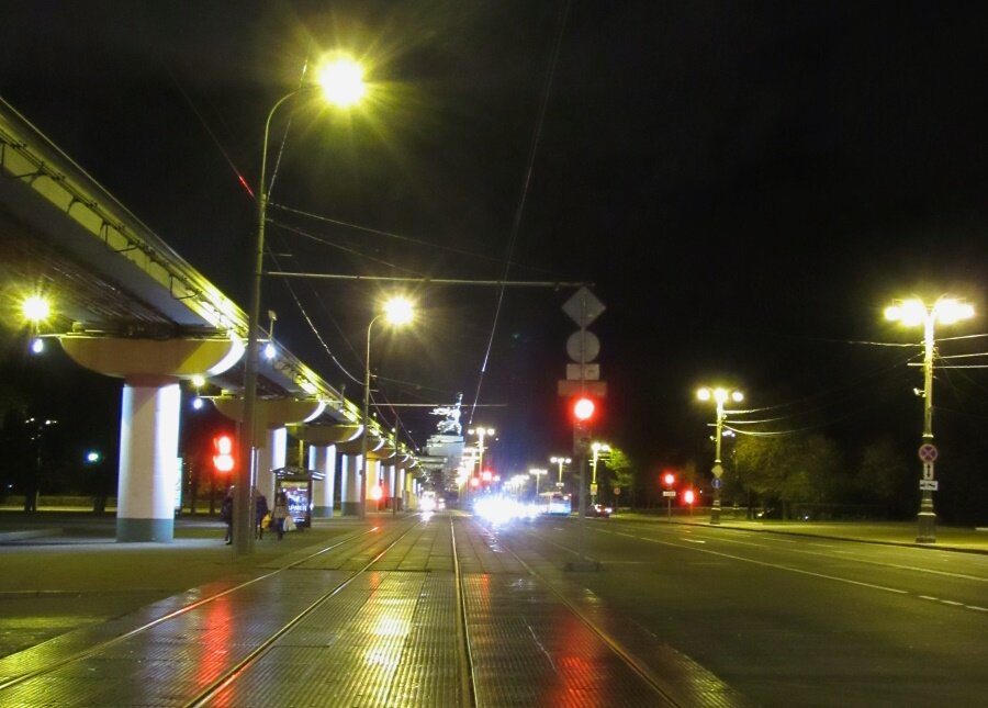 "Рабочий и колхозница"