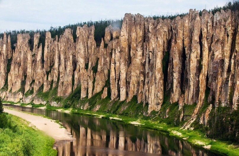 Легендарная Бутылочная Скала среди непроходимой тайги, целительные свойства которой излечивают заболевания органов зрения...
https://pp.userapi.com/c845120/v845120712/1676c9/ls6ghPfae-g.jpg