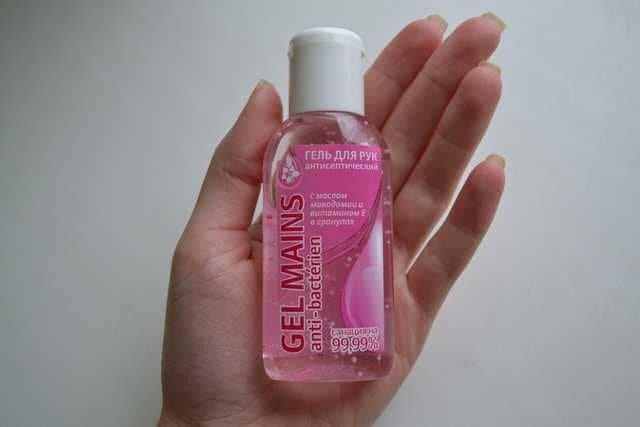 Разморозьте замок с помощью антисептического геля для рук