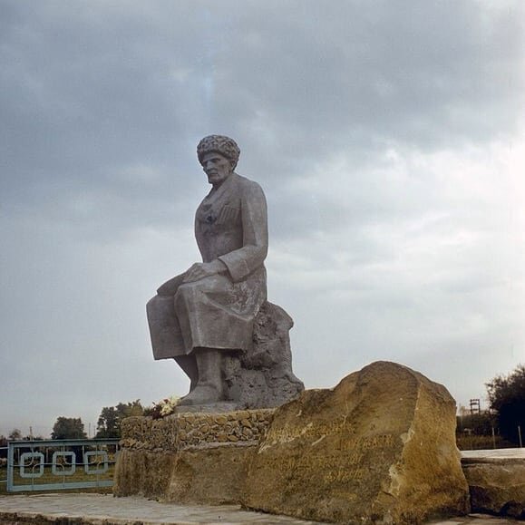 Цуг Теучеж . Советский поэт