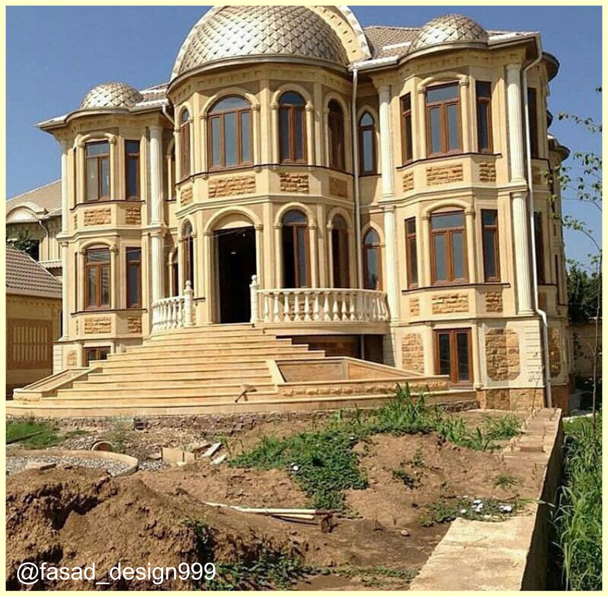 А вы видели, какие дворцы строят в Дагестане и Чечне?