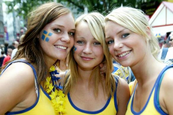 Шведы полетели в Египет, ждем Данию и Норвегию. Фото с просторов интернета.