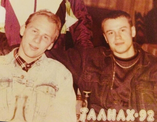 Саня в увольнении (слева) и я...