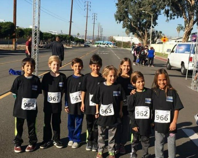 Дети после марафона. Фото из инстаграм
