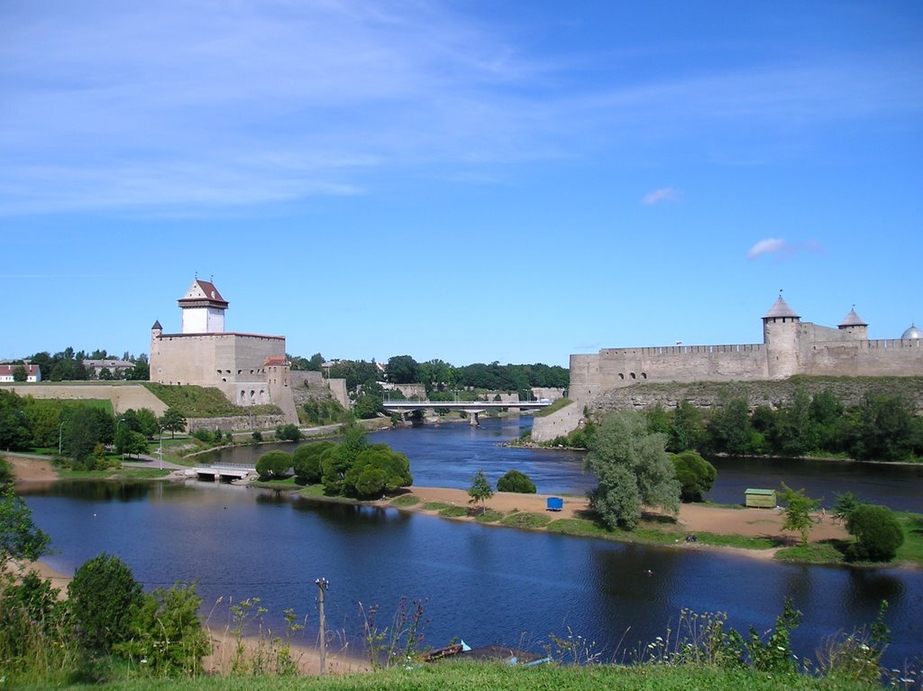 Граница нарвы и ивангорода фото