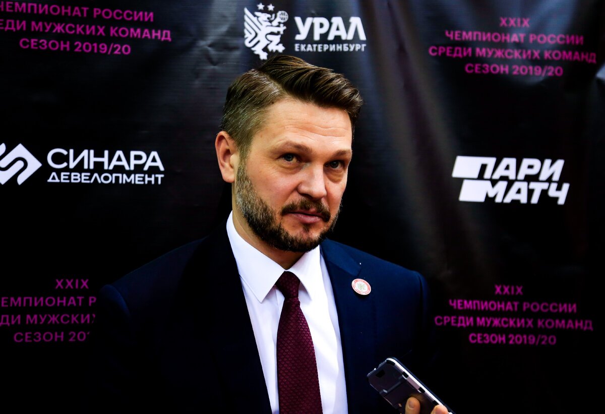 Новый главный тренер Урала, Михаил Владимирович Карпенко. 