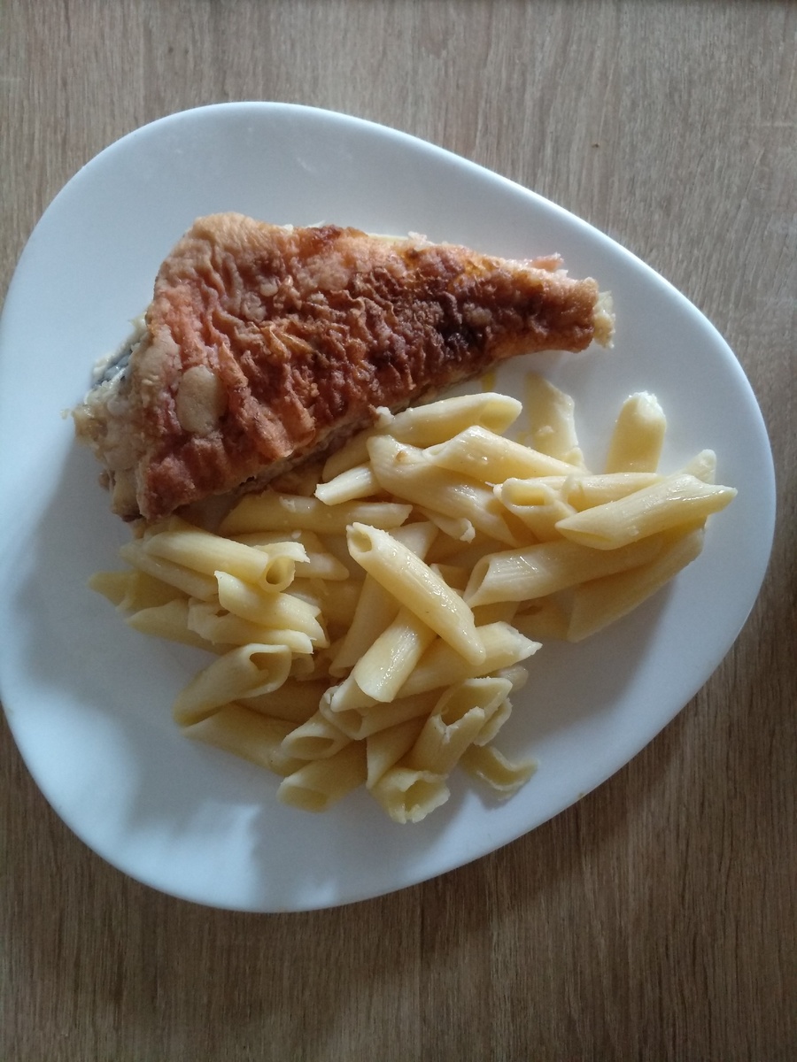 Обед+штрудель, персик-вышло 770 калорий