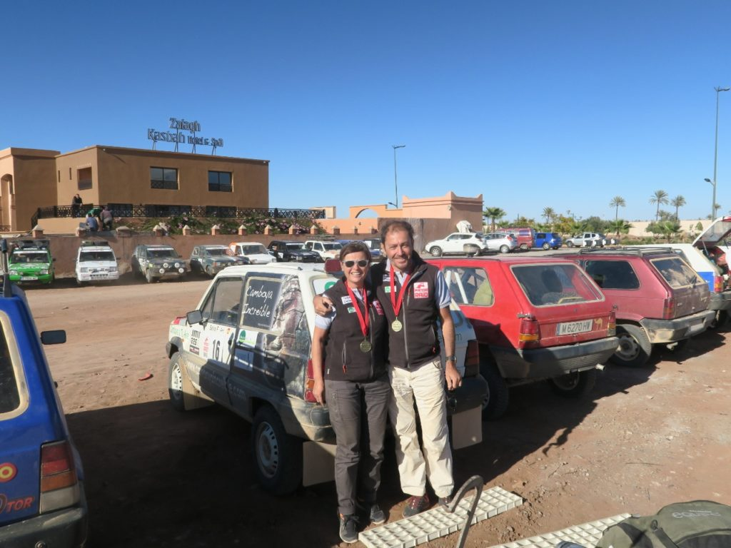Salvador Fernández (driver) and Esther Pages (co-driver) готовятся к Дакар-2022, foto: Héctor Bernardo 