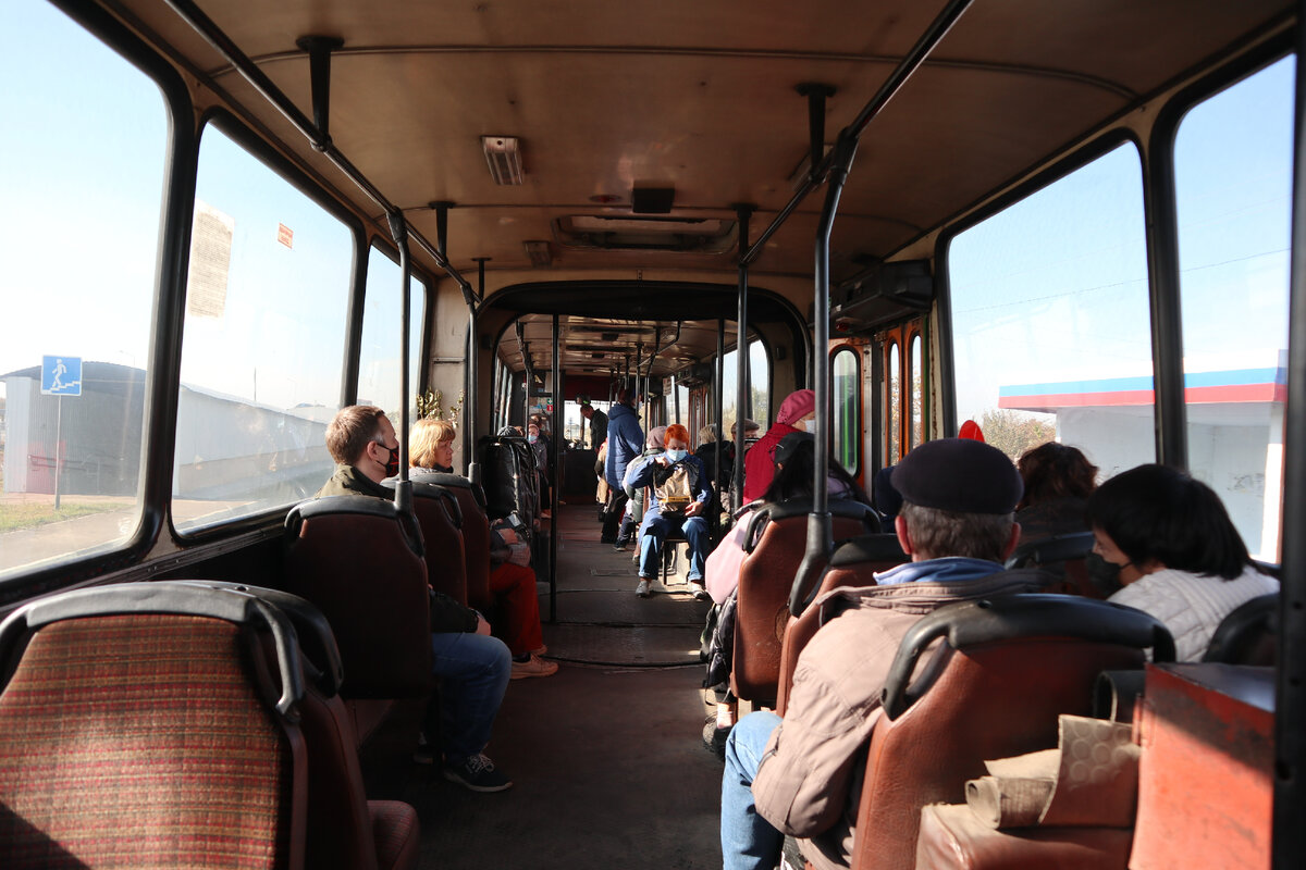 Последние "икарусы" России работают в Курске