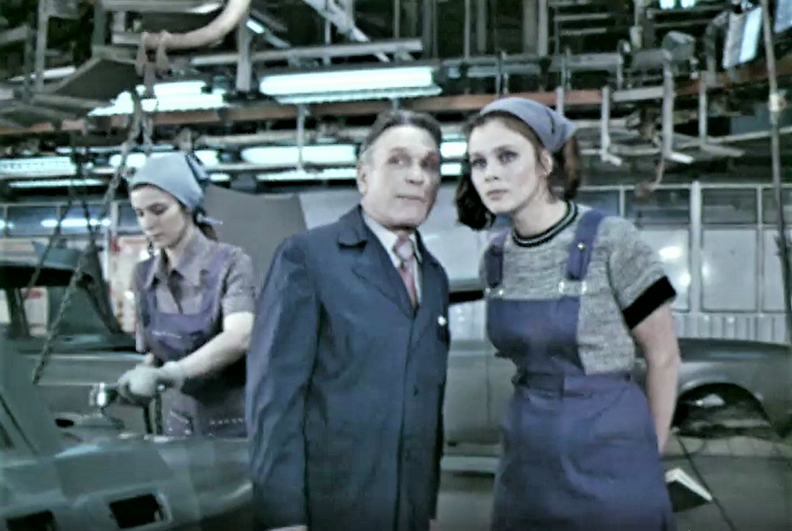 Кадр из телефильма "Семья Зацепиных" (1977)