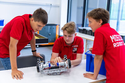    м ©В. Новиков Пресс-служба мэра и правительства Москвы