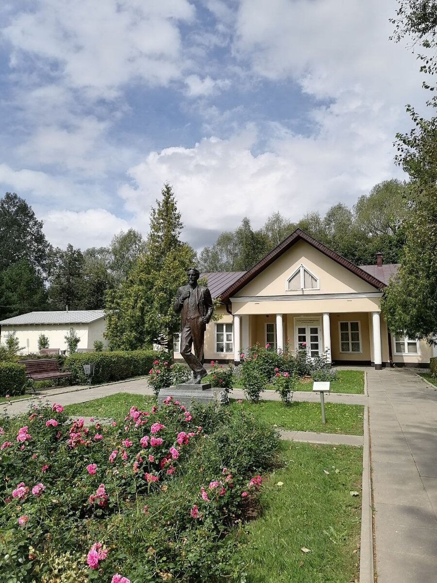 Усадебный дом, восстановленный по документам. Здесь и далее фото автора