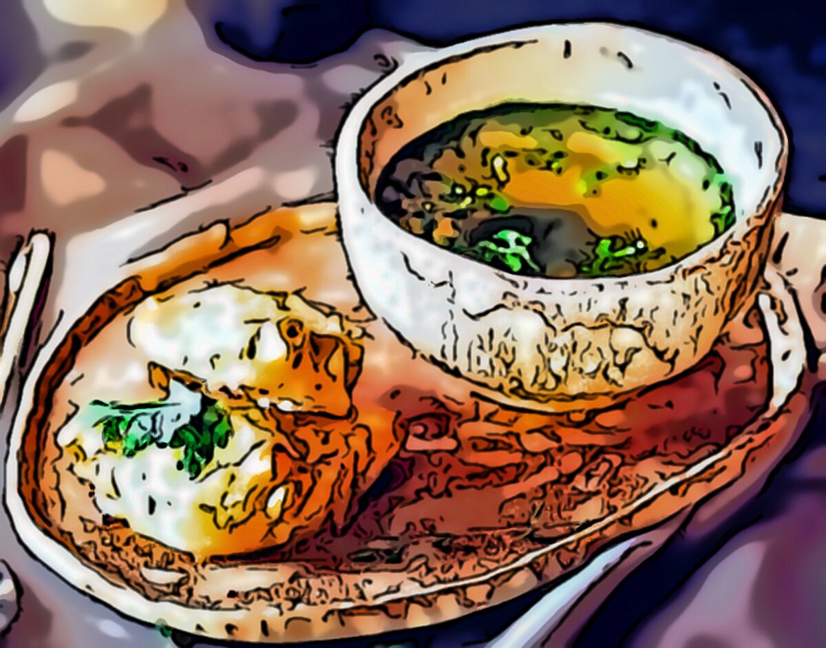 Бульон из судака с пирожками