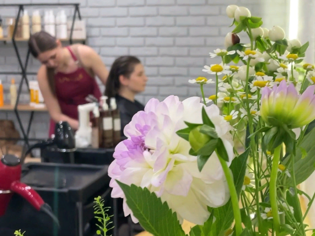 Первая профильная студия восстановления волос в Подольске «Your beauty is UNIQUE»