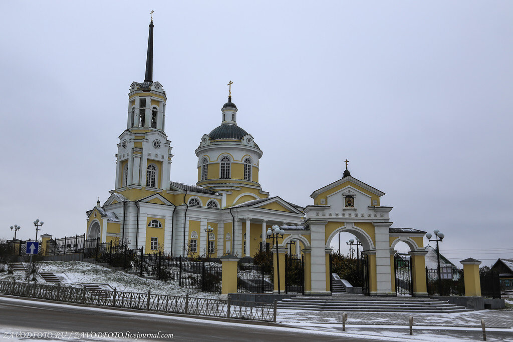 Поселок верхняя пышма свердловская область. Храм верхняя Пышма. Церковь Успения верхняя Пышма. Церковь Успения Пресвятой Богородицы верхняя Пышма. Успенская Церковь верхняя Пышма.