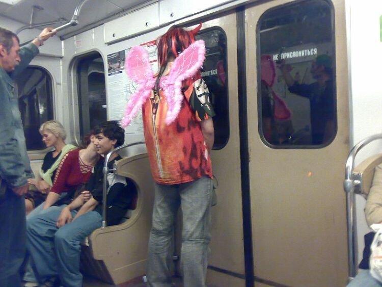 В метро юмор