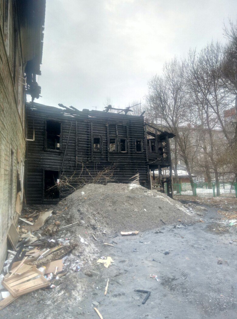 сгоревший дом в Вологде