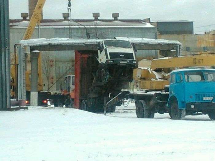 не опускается кузов на самосвале