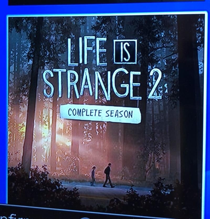  За несколько дней до официальной презентации Life is Strange 2 в одном  из отделений PlayStation Store появилась обложка полного цифрового  издания игры.