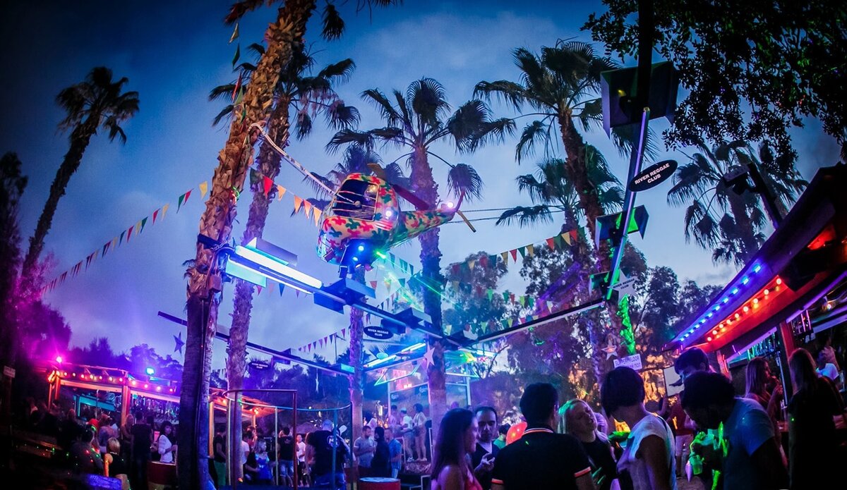 Рестораны и ночная жизнь в Ларнаке