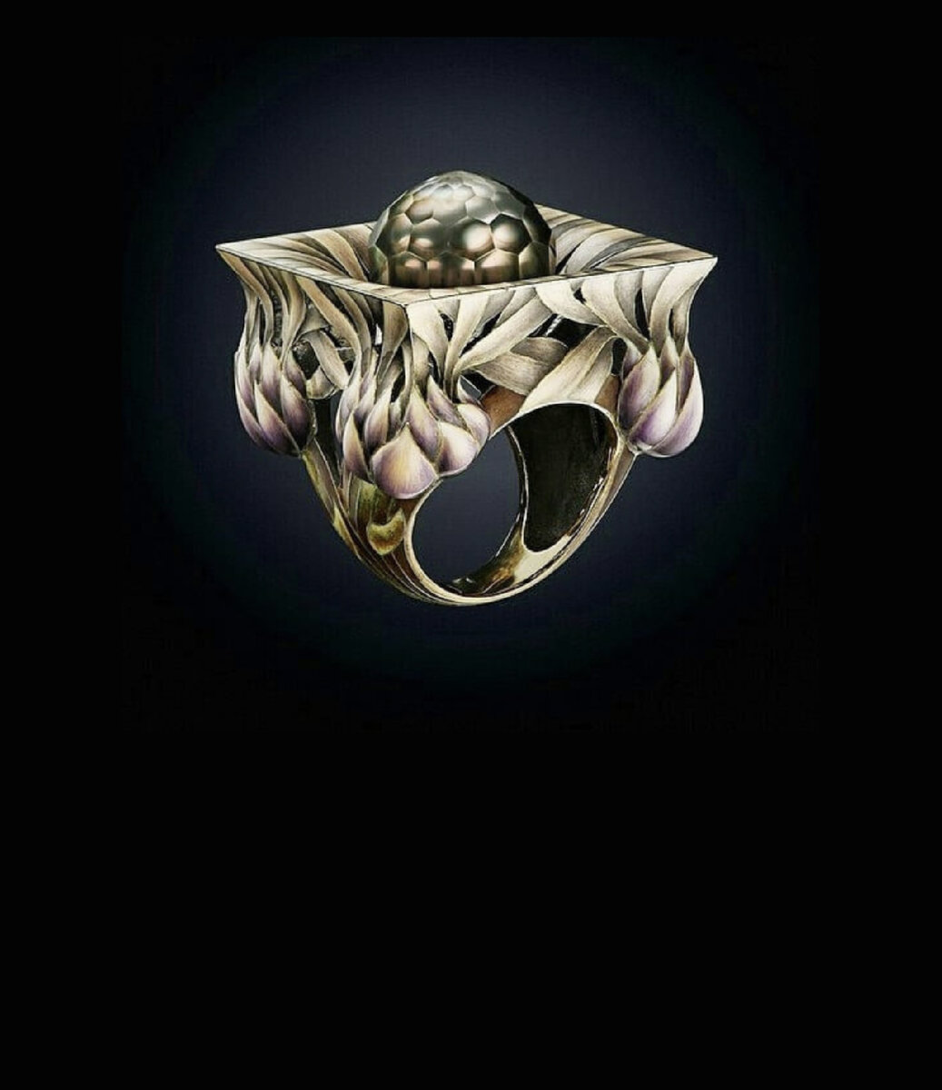Дизайнерское кольцо Ильгиза Фазулзянов с ограненной жемчужиной Таити. Источник фото: instagram.com/ilgiz_f