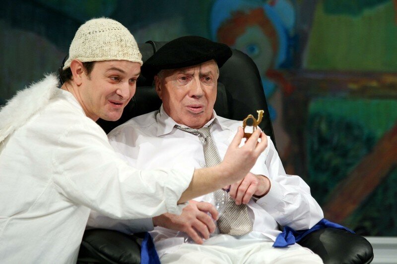 Сергей Юрский на сцене театра Моссовета