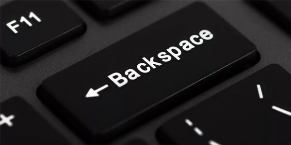 клавиша BackSpace