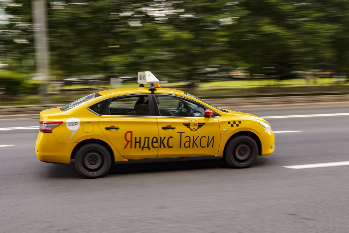 Logo Uber и такси вектор