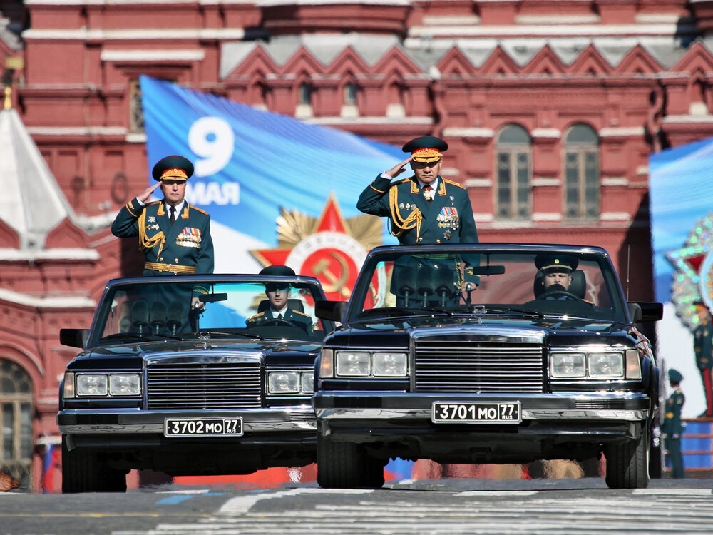 Парадный кабриолет Аурус салон