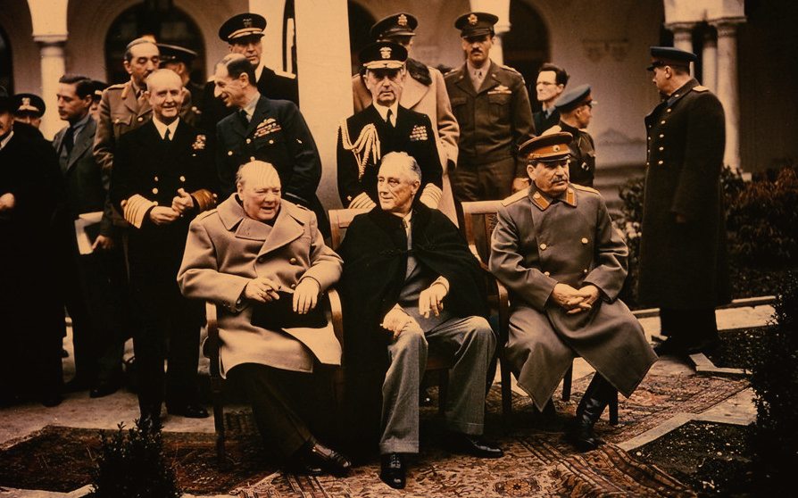 Тегеранская конференция открытие 2 фронта. Большая тройка сталин рузвельт черчилль. Цитаты черчилля о россии. Черчилль чтобы позлить. Ялта 1945 черчилль рузвельт сталин.