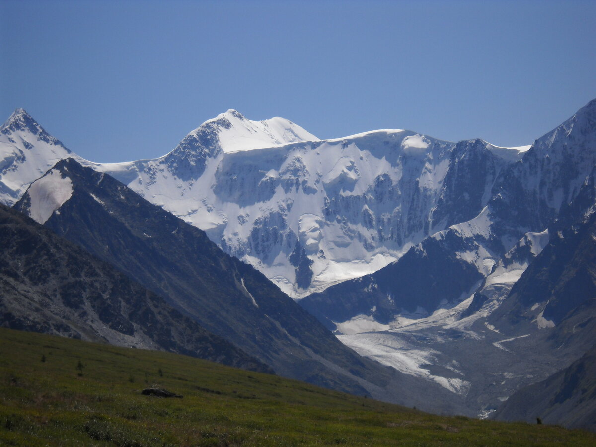Лучше гор могут быть только горы: названы лучшие места в России и СНГ для горного туризма