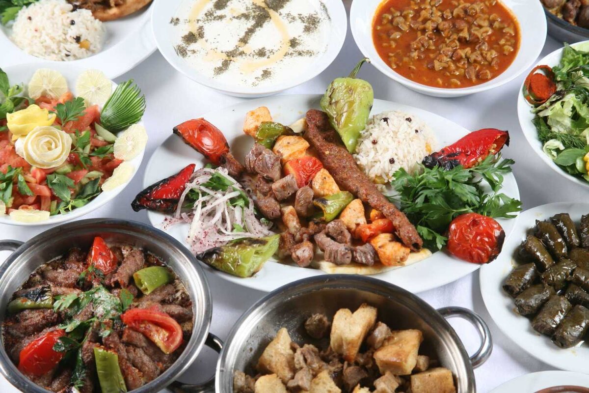 Разнообразная еда - в одной стране.