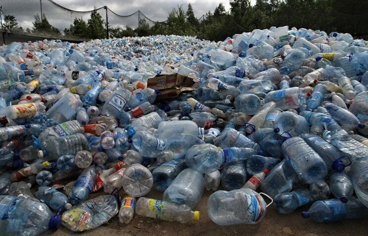 61 процент способствовал перенасыщению пластикового мусора, который забивает свалки и загрязняет водные пути