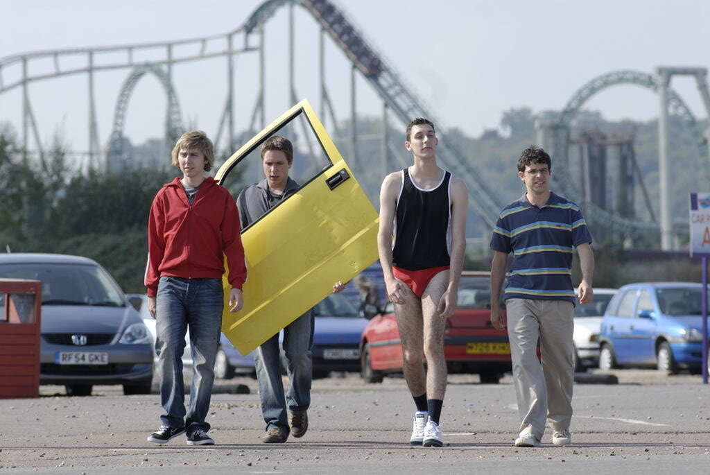 Кадр из сериала "Переростки", или "The Inbetweeners"