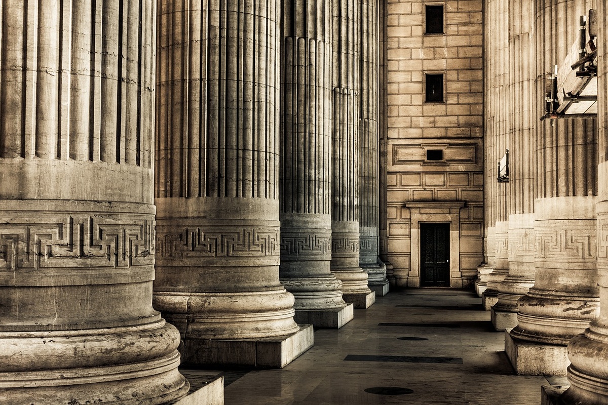 Здание суда