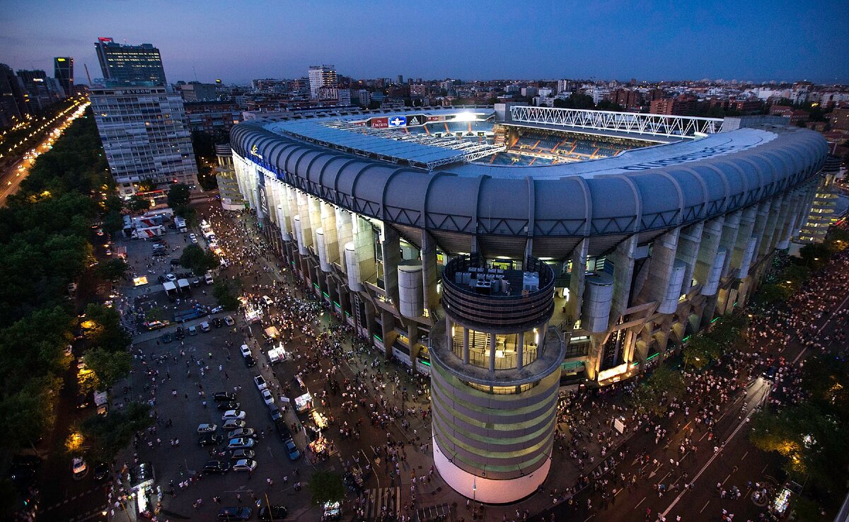 Сантьяго Бернабеу. Стадион Santiago Bernabeu. Реал Мадрид Сантьяго Бернабеу. Стадион Сантьяго Бернабеу (Estadio Santiago Bernabéu). Стадионы примеры
