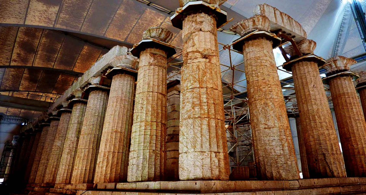 Фото взято на сайте: http://www.friendsofepikourios.org/index.php/ru/62-declaration-of-the-temple-of-apollo-epikourios-at-bassae-international-friends-associatio