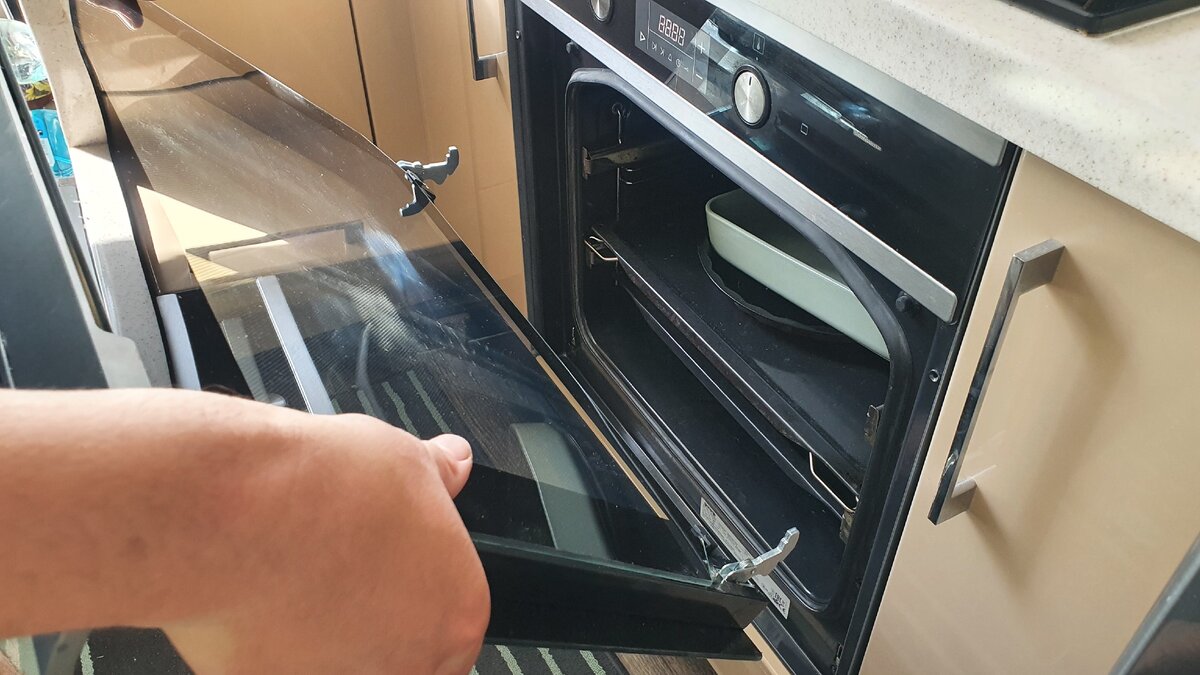 Как разобрать дверь духового