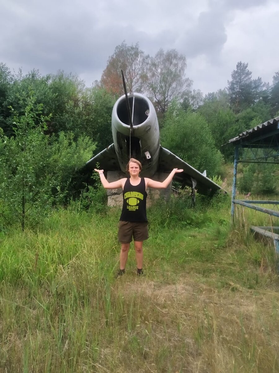 На первый взгляд, самолётик кажется совсем небольшим... Фото автора. 