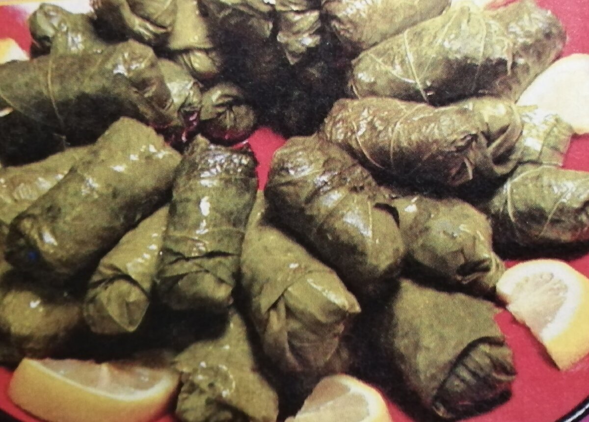 Долма с рисом и зеленью